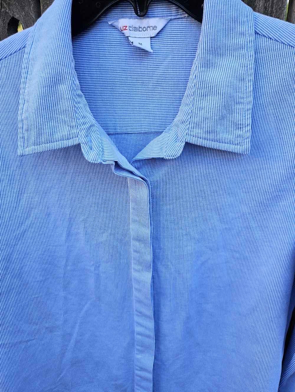 Liz Claiborne Pale Blue Collared Button-Up Blouse Women's Size M - Picture 7 of 16